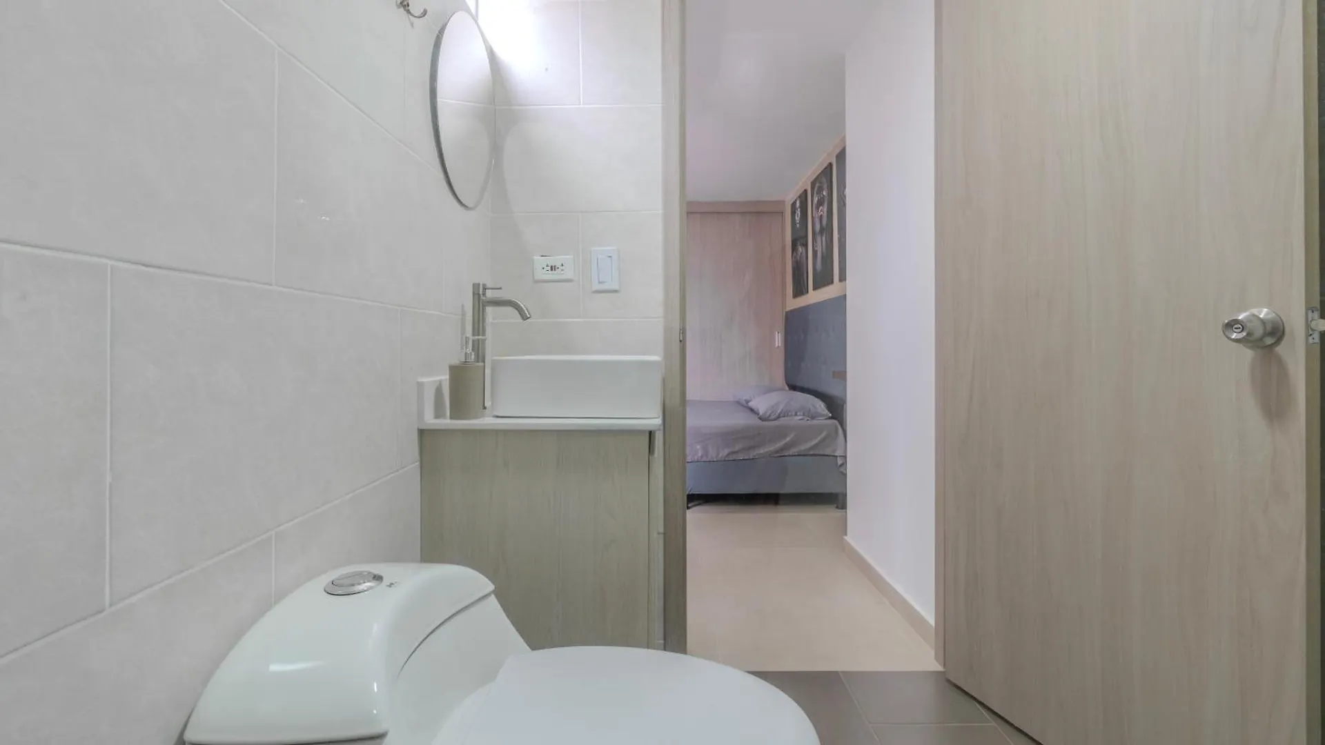 Apartamento En Laureles Con Piscina, Parqueadero 302 Medellín Appartement